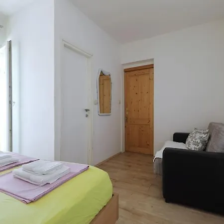 Sofija Apartment Pakostane